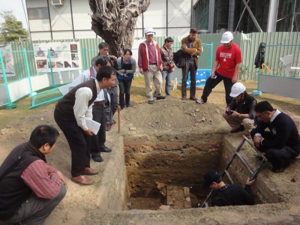 1040203文資處會勘疑似清朝遺構試掘坑，共4張照片